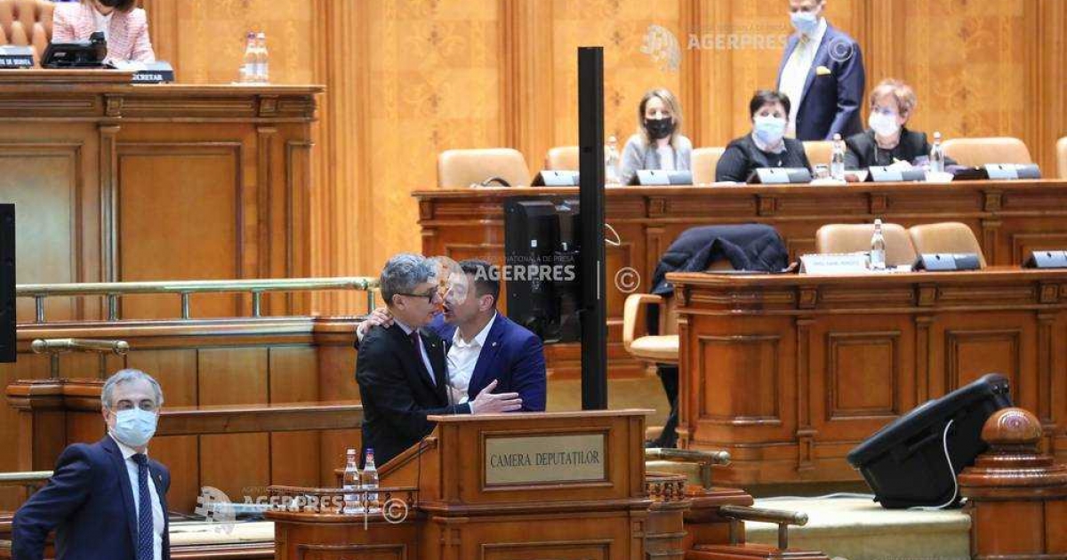 Összetűzés miatt felfüggesztették a képviselőház hétfői ülését