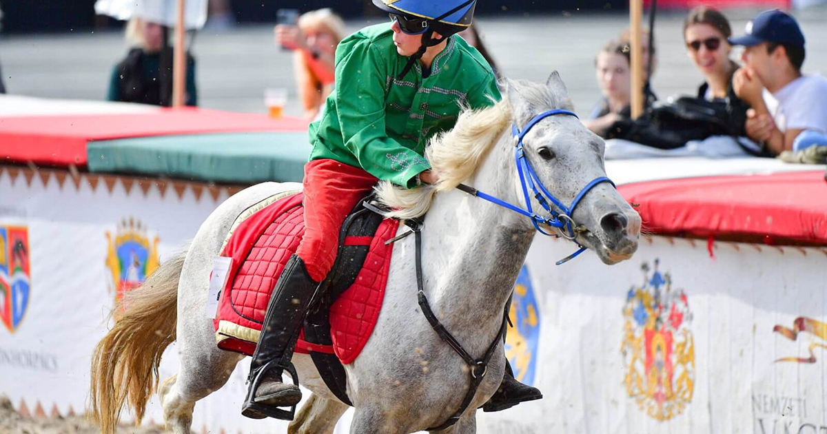 Tehetséges Kishuszár