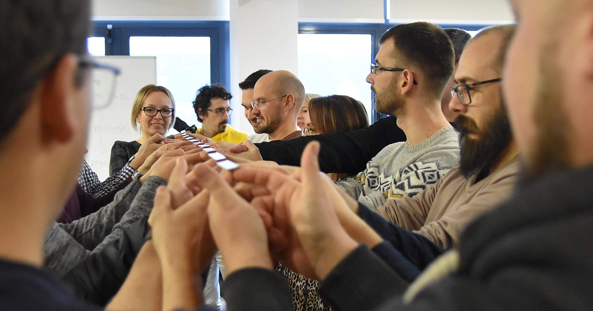 Pont a IV. Vállalkozói Iskola végén