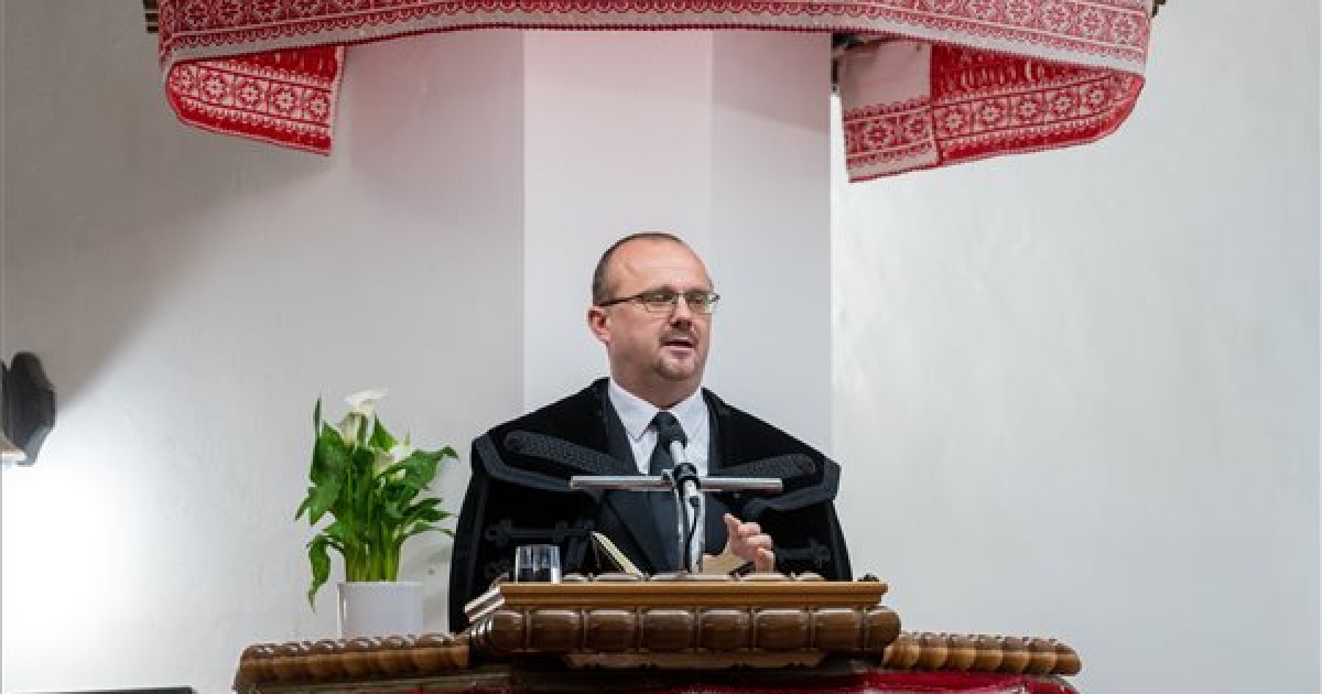 Beiktatták az új püspököt