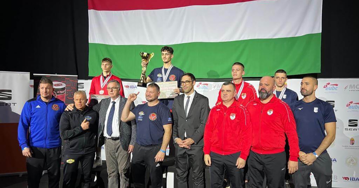 Az első felnőttérem