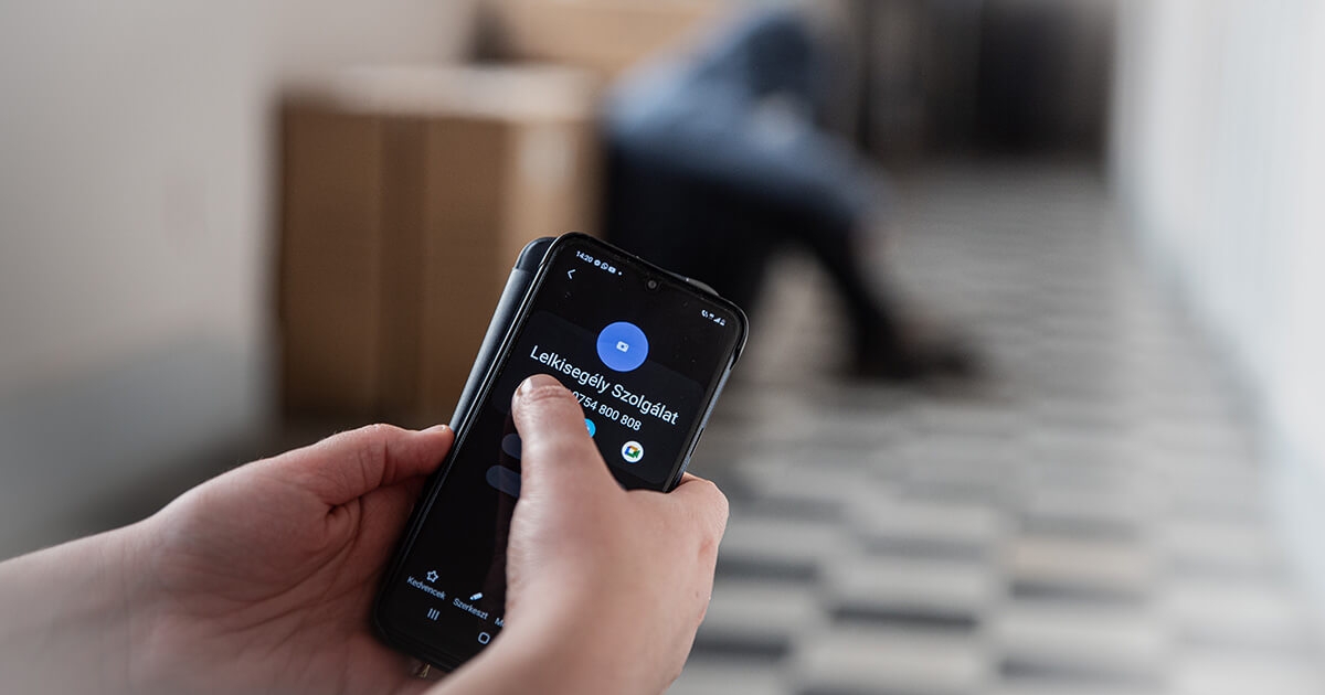 Segítség gombnyomásnyira