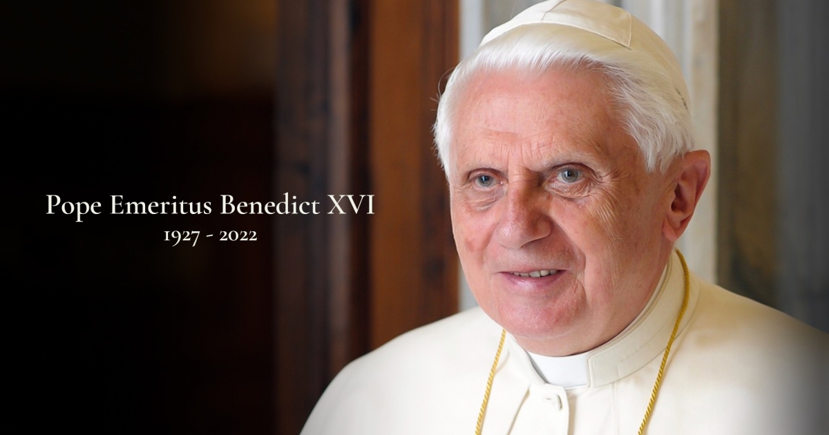 Elhunyt XVI. Benedek emeritus pápa