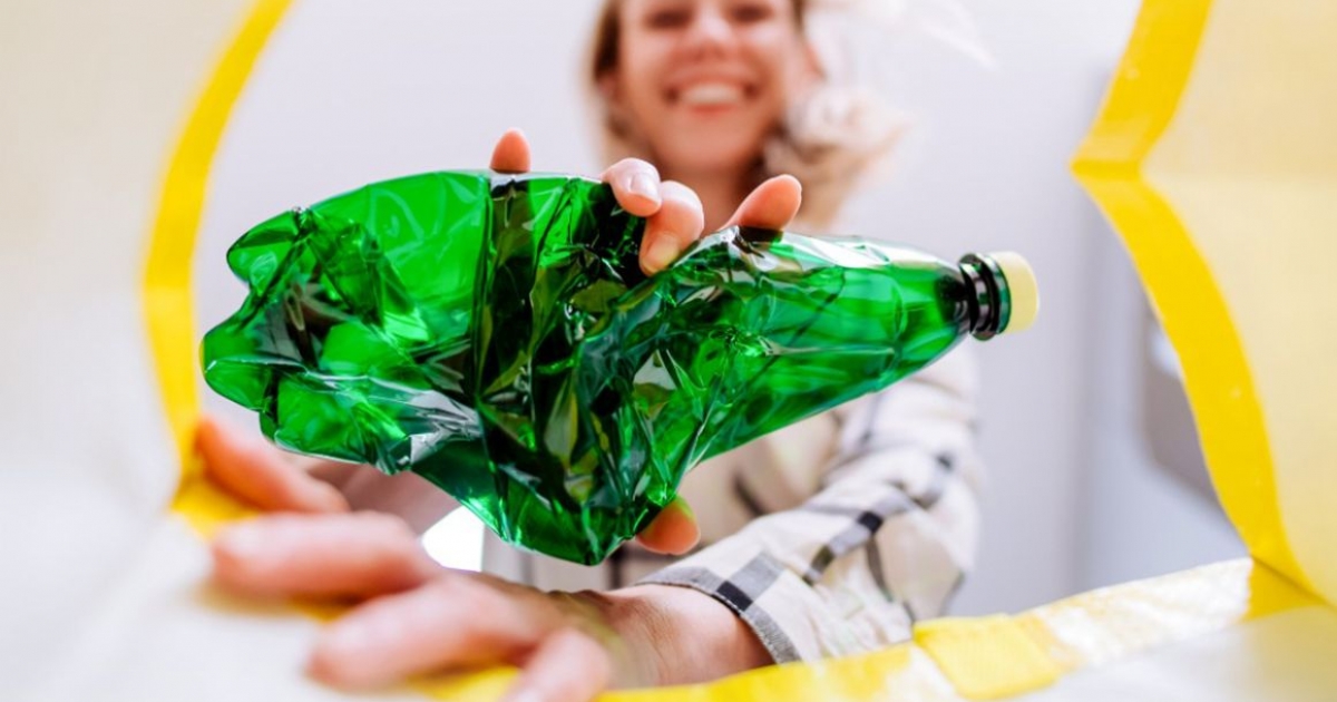 Digitális hulladéktárolók épülnek a megye városaiban, telefonos applikációval lehet őket használni