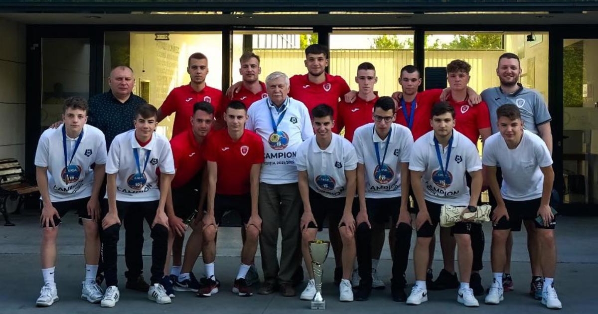 Negyeddöntőznek a teremfocisok