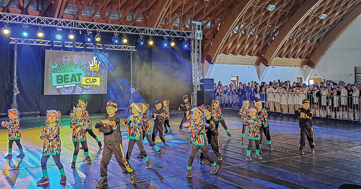 Spárga és szaltó ritmusra