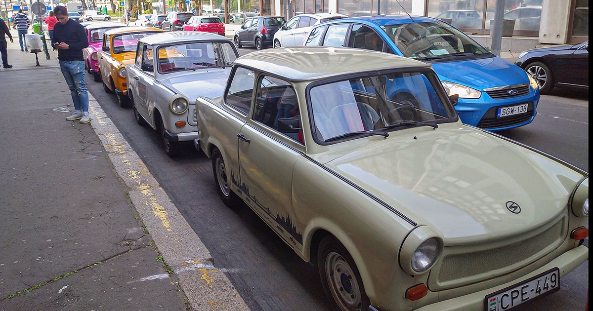 Első utunk a papírjaguárral