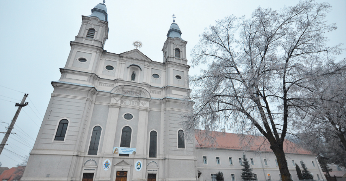 Keresztút Csíksomlyón