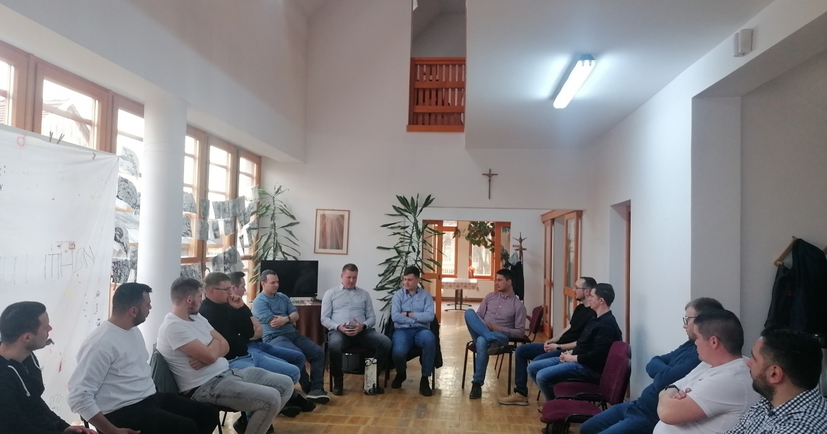 Itthon, fiatalként, sikeresen