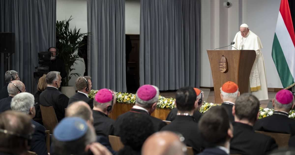 Ferenc pápa Budapesten: a háború szólistái törnek utat maguknak