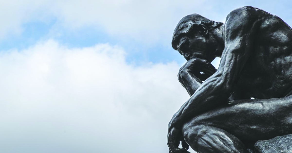 S nevetek azon, aki bolondnak tart!