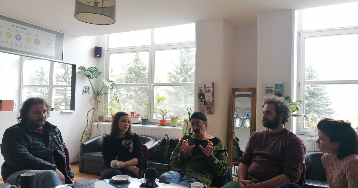 Színházi kísérlet a szerelem megfogalmazására