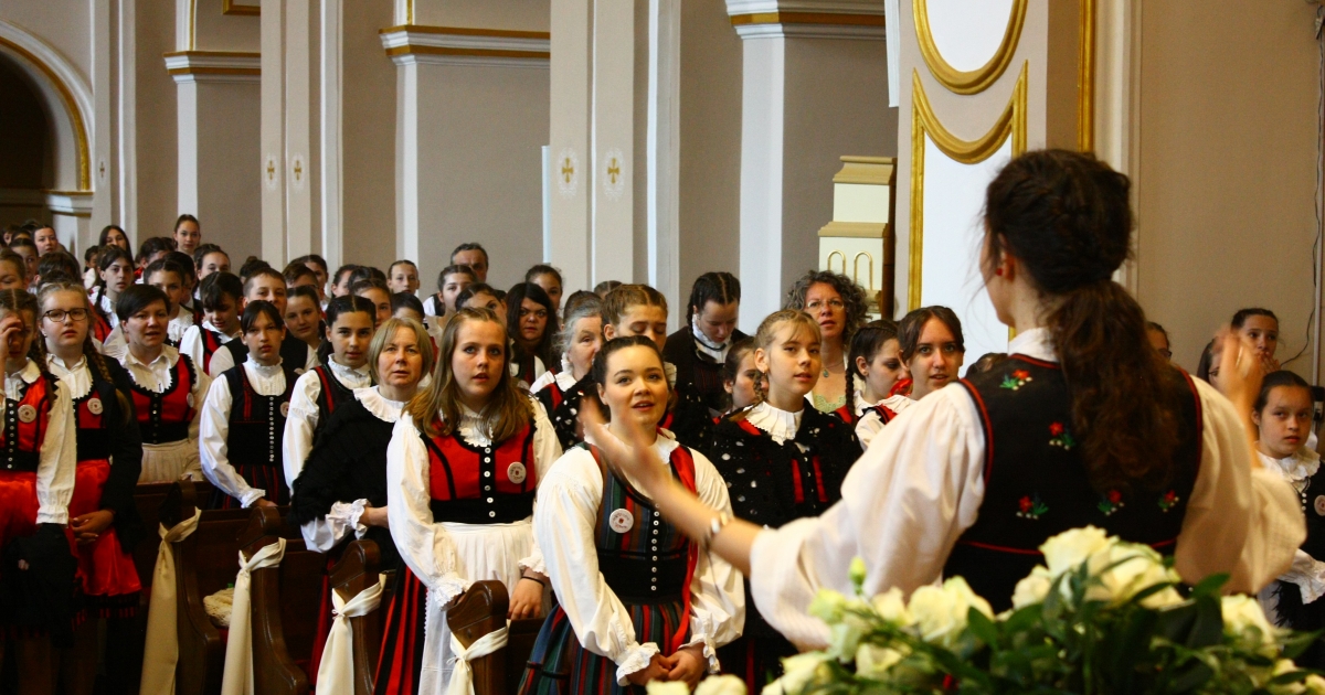 Továbbadták a vándorzászlót