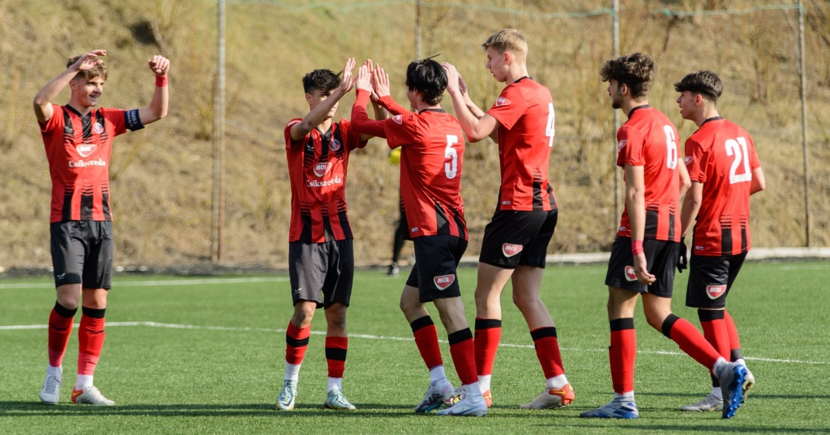 A kupáért játszik az FK U17