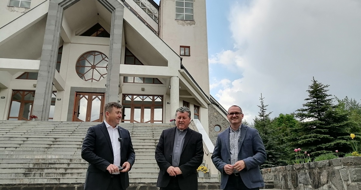 Felújítják a csíkszeredai Szent Ágoston-templom tornyait