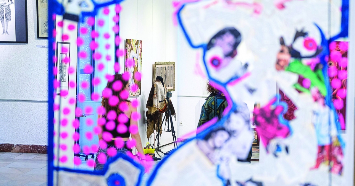 Szakérettségi: gondolatébresztő, üzenethordozó alkotásokat állítottak ki a megyeházán