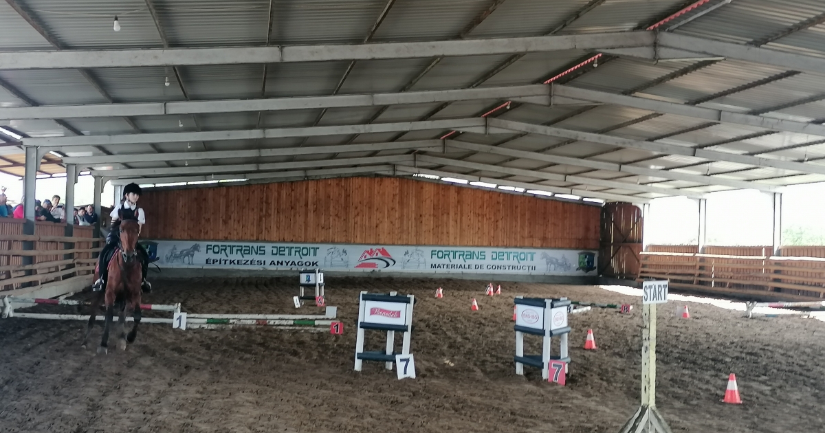 Több mint 120 lovas állt rajthoz