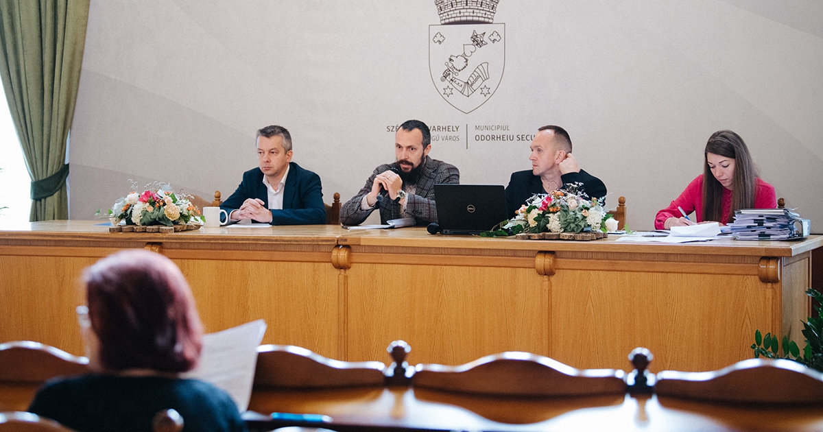 Épülhet a víz- és szennyvízhálózat Szejkefürdőn, hitelt vesz fel Székelyudvarhely, ANL-s lakásokat adnak el