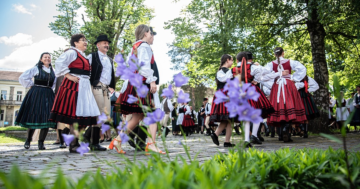 Büszkén öltötték magukra 