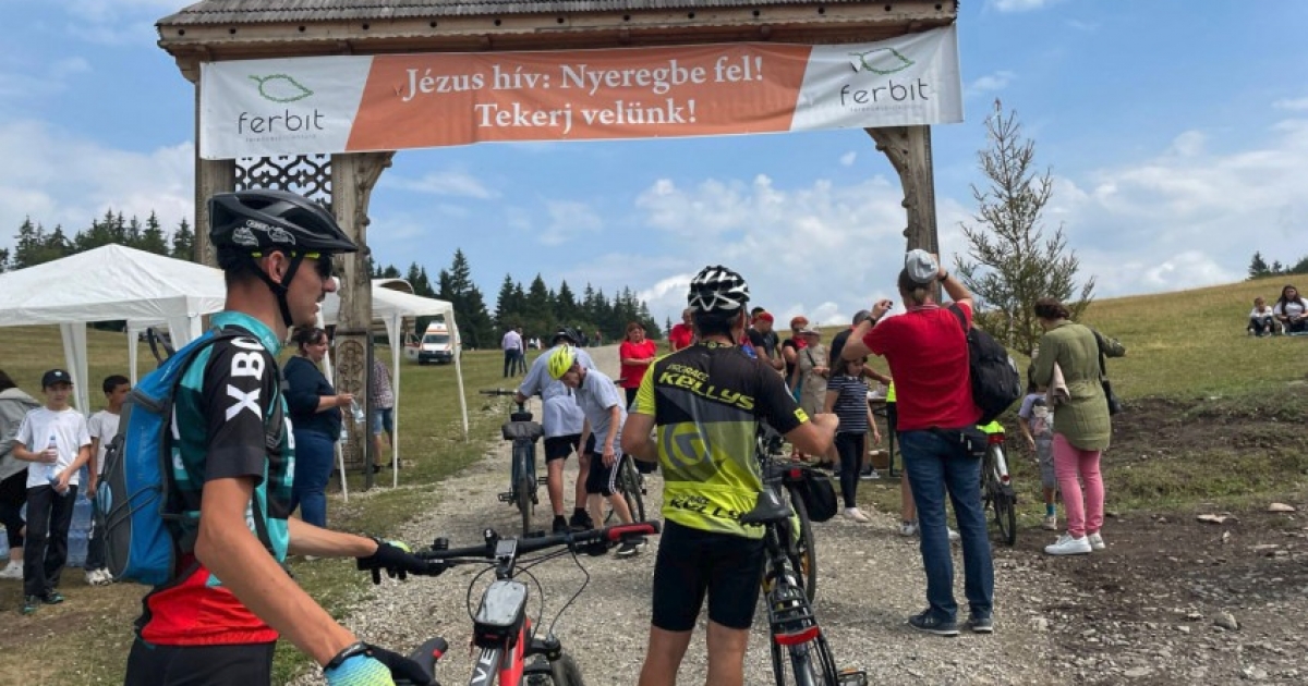 Két kerékre és nyeregbe fel!