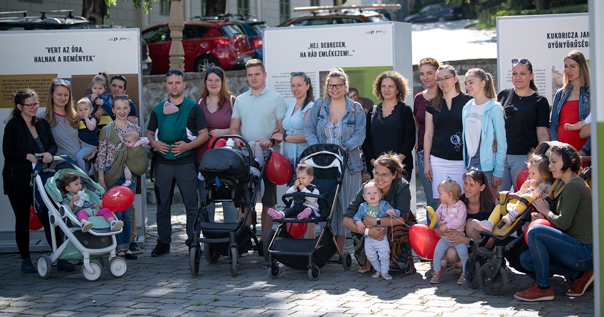Sétával az anyatejes táplálás népszerűsítéséért