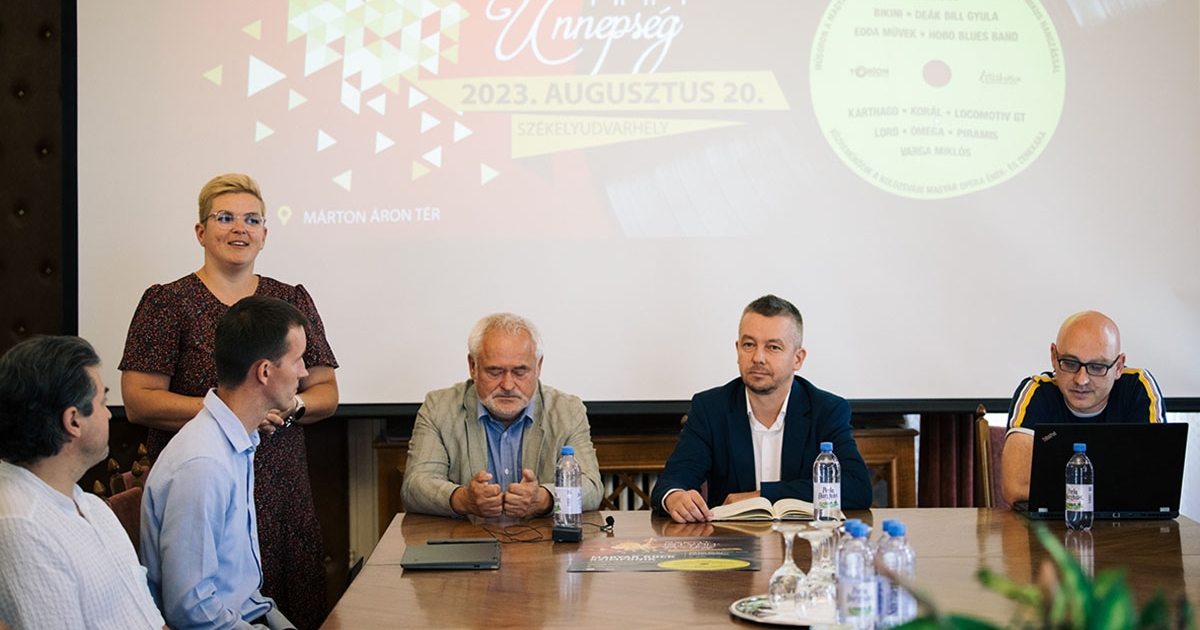 Szimfonikus rock és tűzijáték