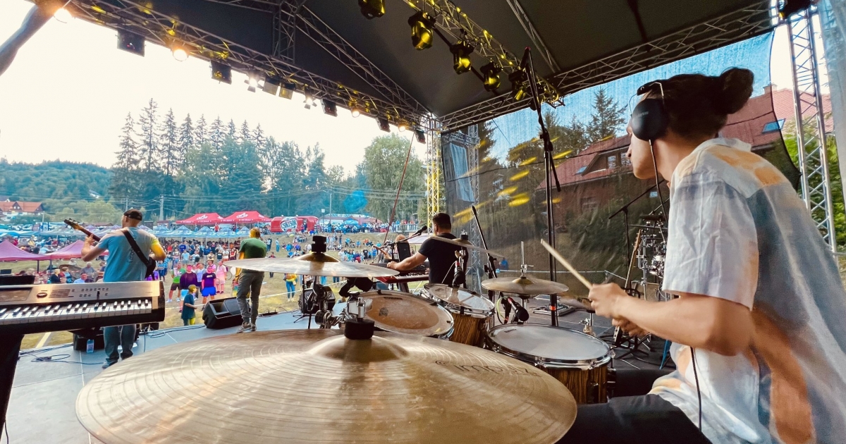 Helyi értékeket mutatnak be, neves előadók lépnek fel