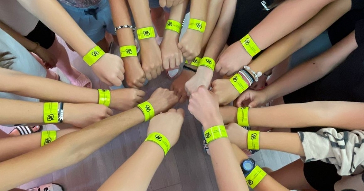 A bűnmegelőzésről tájékoztatták a rendőrök a Homoródfürdőn táborozó fiatalokat