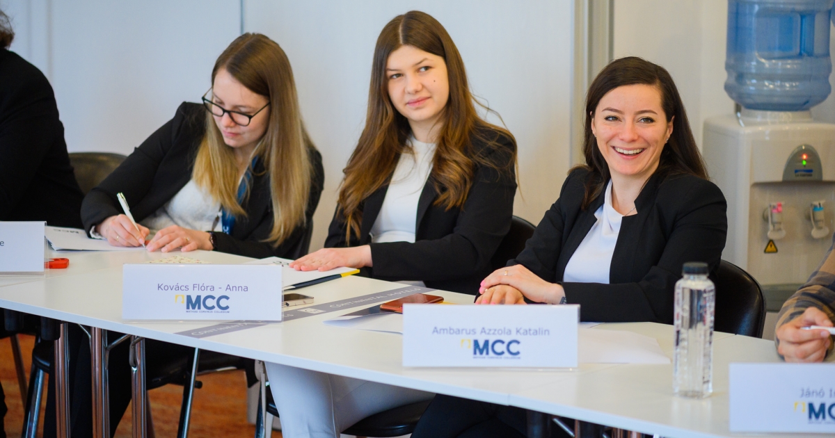 A Hargita Népe ajánlja: Erdélyi Politikai Iskola