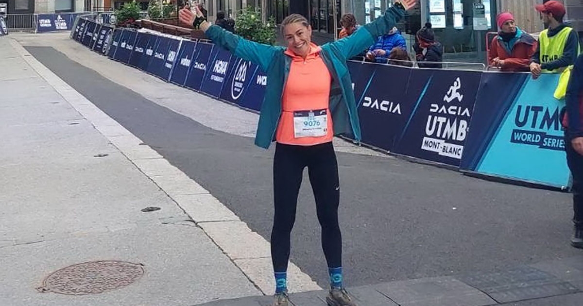 Mosolyogva futott a Mont Blanc körül