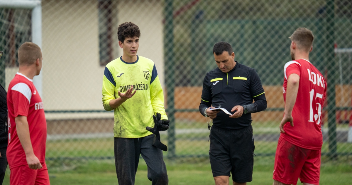 Hetven perc törött ujjal