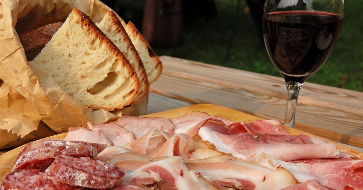 Uniós védelemben részesültek a tordai sóbányában érlelt hústermékek