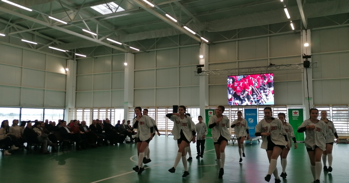 Új sportcsarnokkal gazdagodott a gyergyóalfalvi közösség