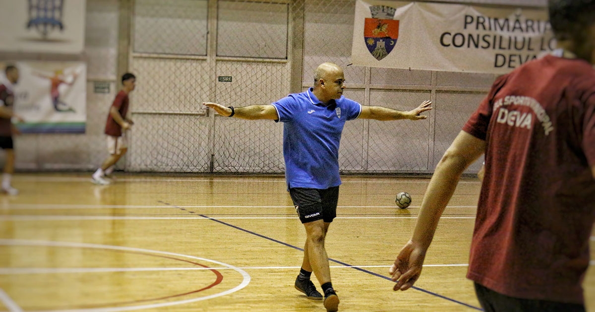 Új edzővel érkezik a Dévai VSK