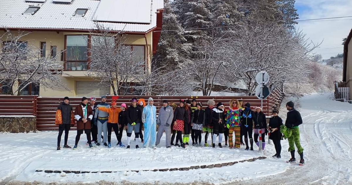 Jelmezes futóbolondok