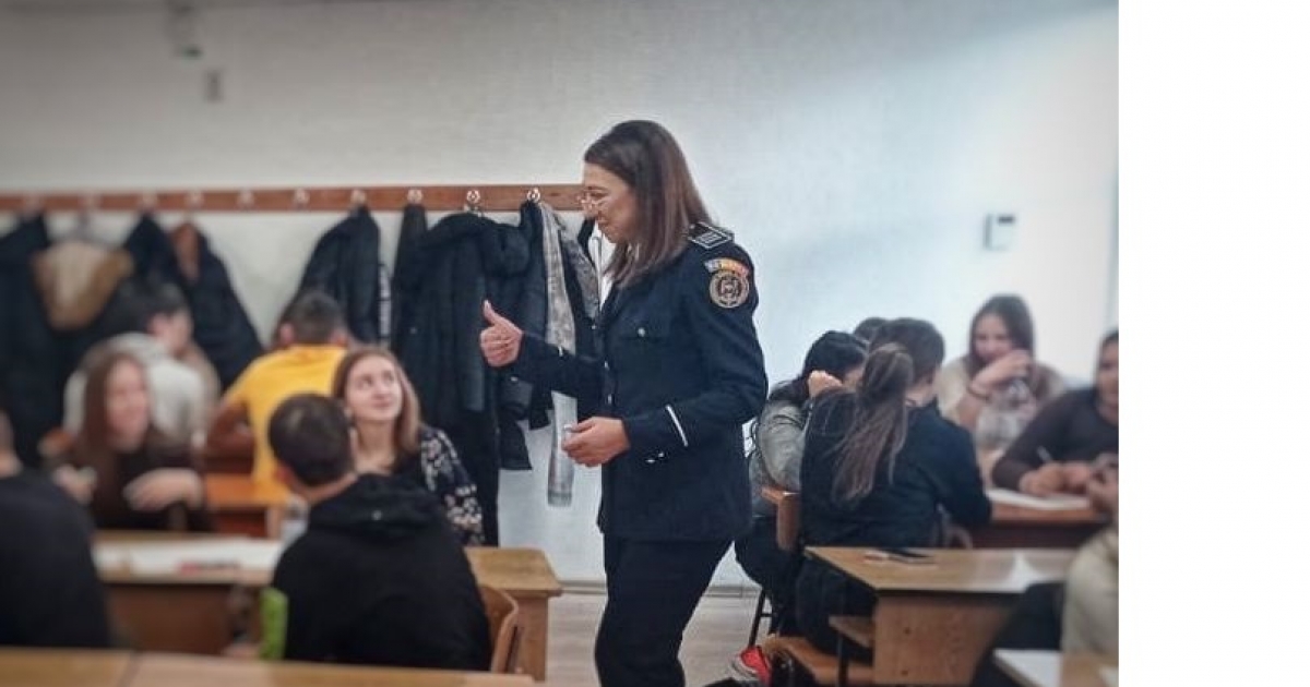 Csíkszeredai diákoknak tartottak előadást a droghasználat kockázatairól