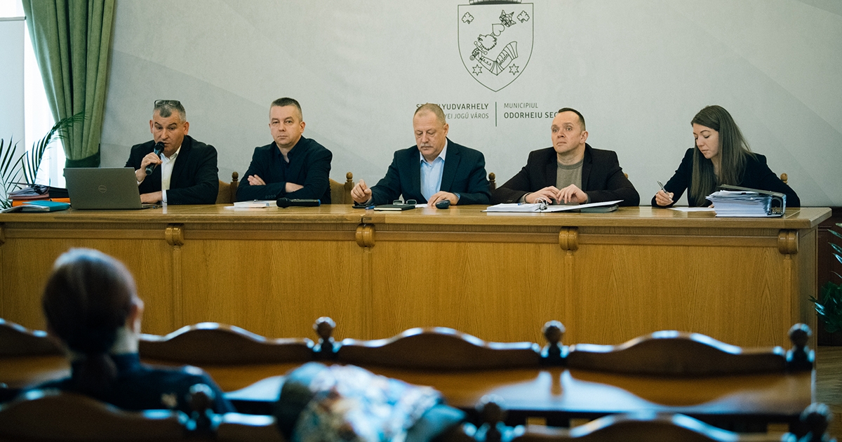 „Lóg a levegőben” Székelyudvarhely büdzséje, konkrétumot csak az ellentmondások jelentenek