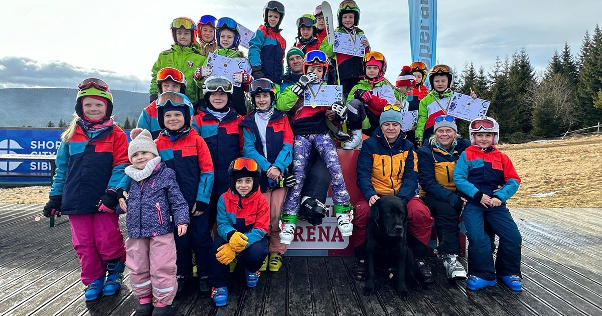 Tizenhat éremmel tértek haza