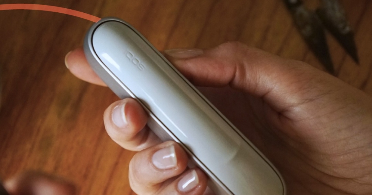 E-cigaretta: megszavazták a kiskorúak kiszolgálását tiltó törvénytervezetet, betilthatják zárt helyiségben is