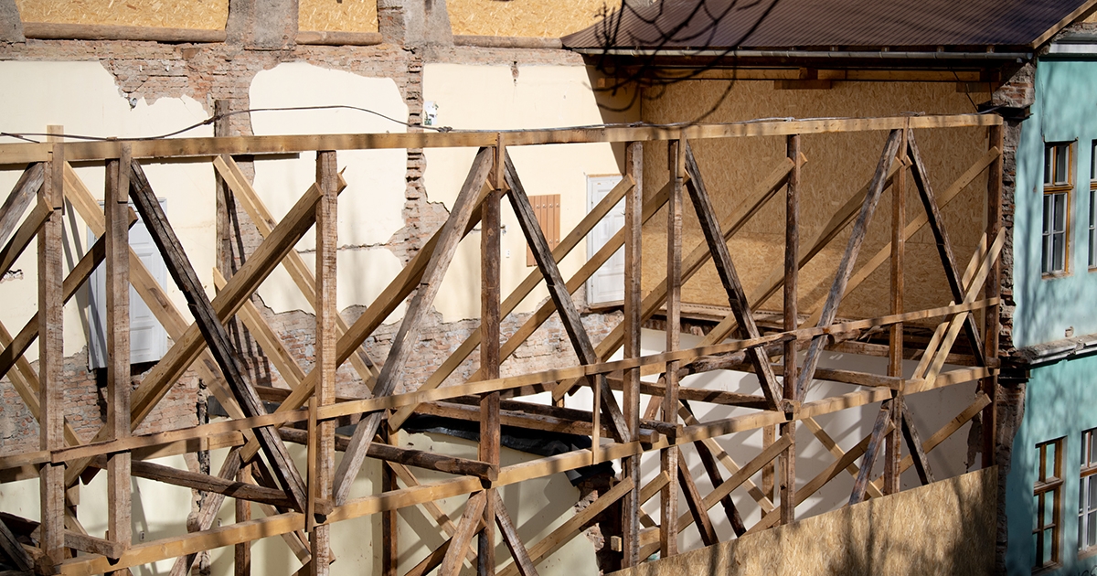 Bírósági szakaszban a bentlakás-ügy