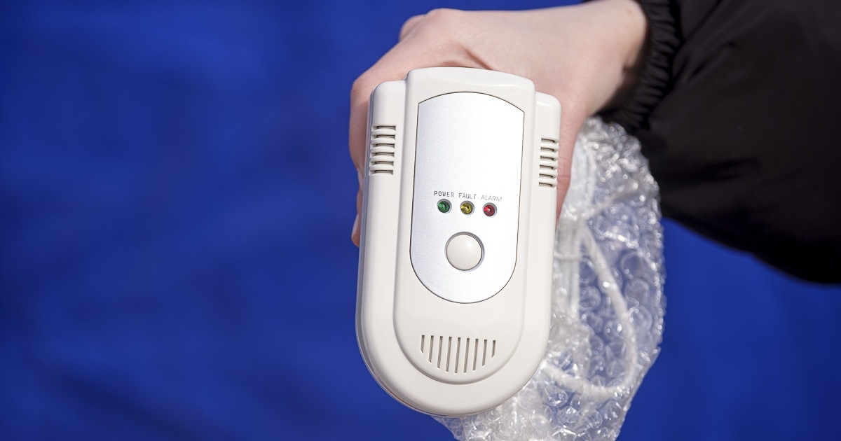 Kezdésként Zetelakán, Gyergyóalfaluban és Salamáson szereltek fel füst- és szén-monoxid-érzékelőket