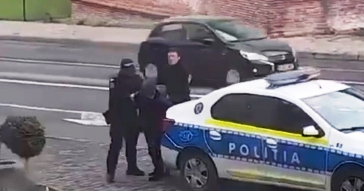 Megütötte és megrugdosta az osztályfőnökét egy nyolcadikos diák Marosvásárhelyen