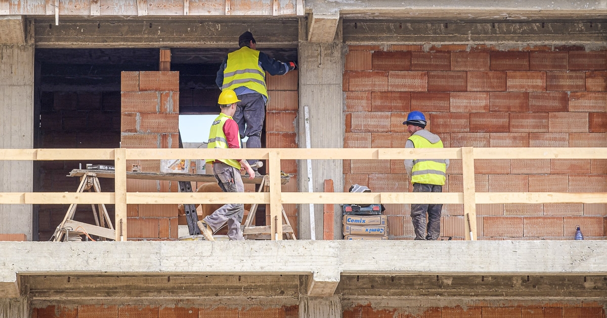 Fehéren-feketén a feketemunkáról