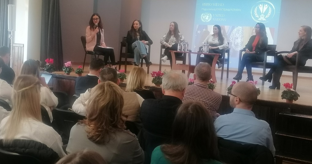 A gyergyóalfalvi iskolában járt az ENSZ ifjúsági küldöttsége