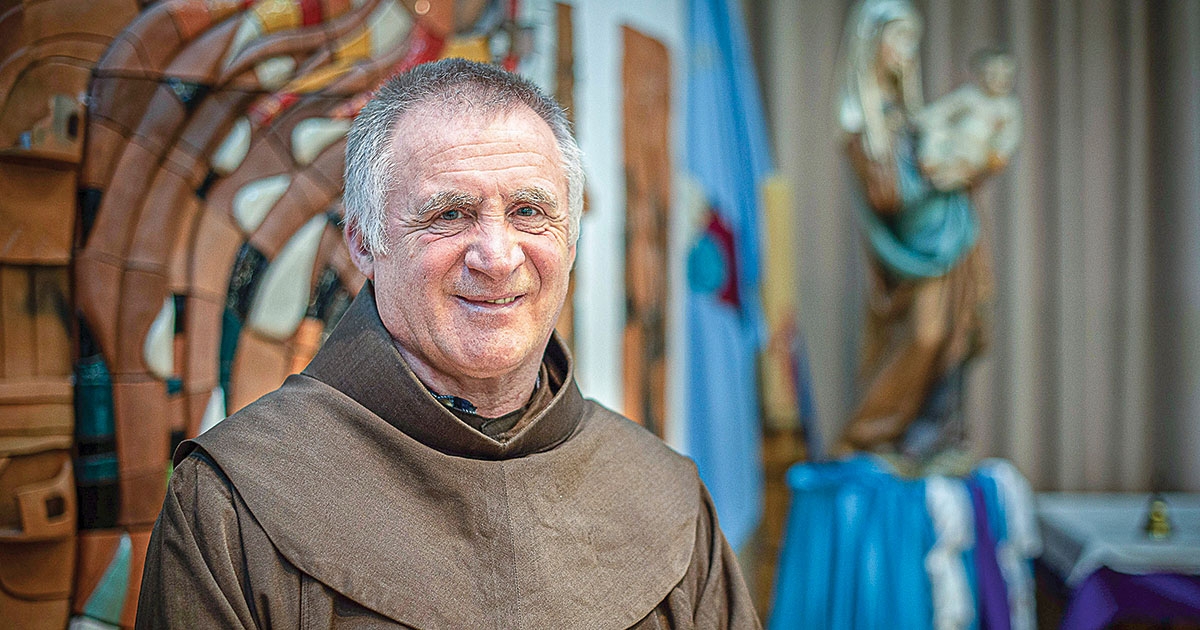 Böjte Csaba: bármi történik, szeretettel forduljunk a másik felé