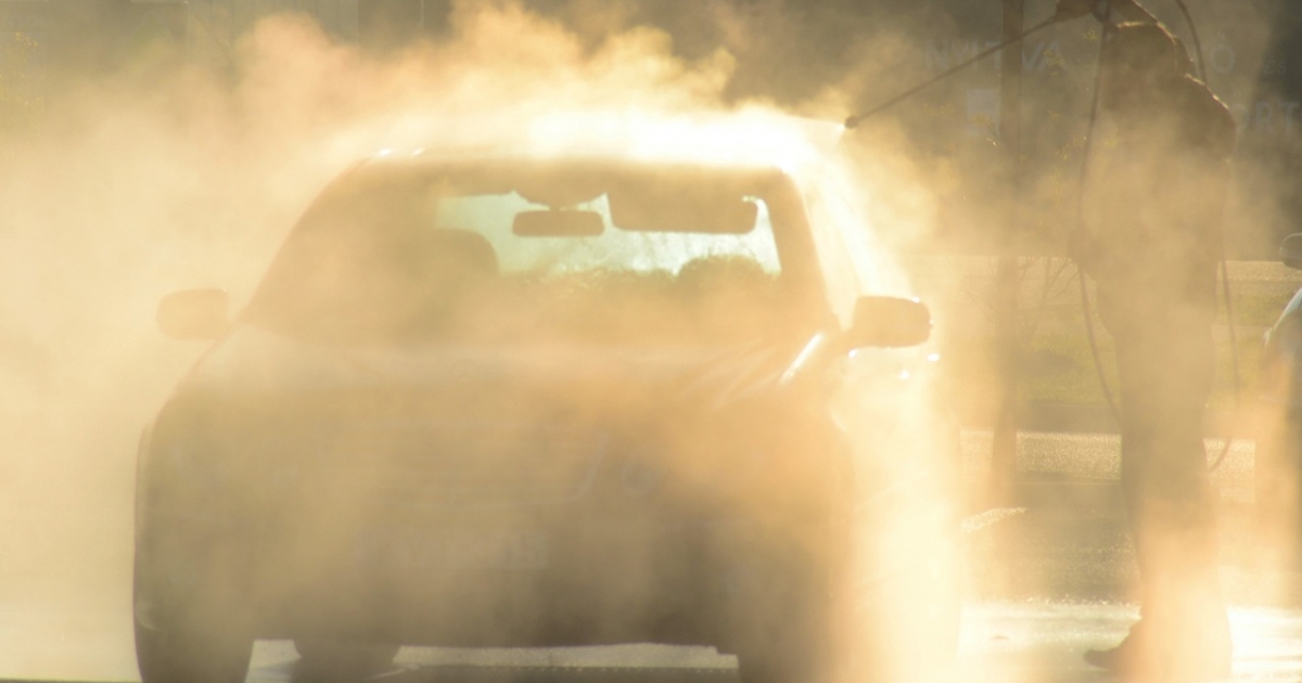 Ne siessen az autómosással, szaharai port tartalmazó levegőtömeg érkezik hozzánk