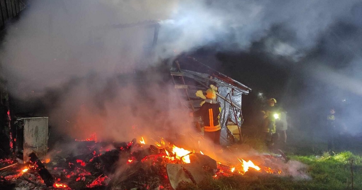 Újszékelyen égett egy melléképület, de már eloltották