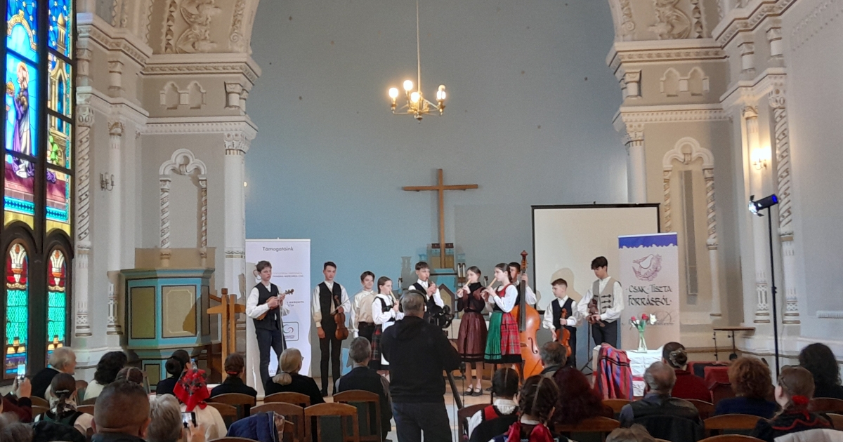 Megcsillantották énektudásukat