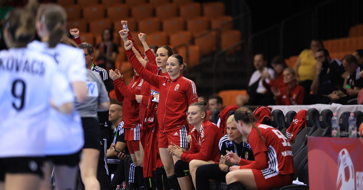 A Főnixben támadnának fel