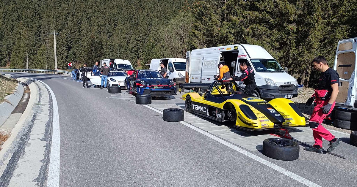 Tesztelnek a ralisok